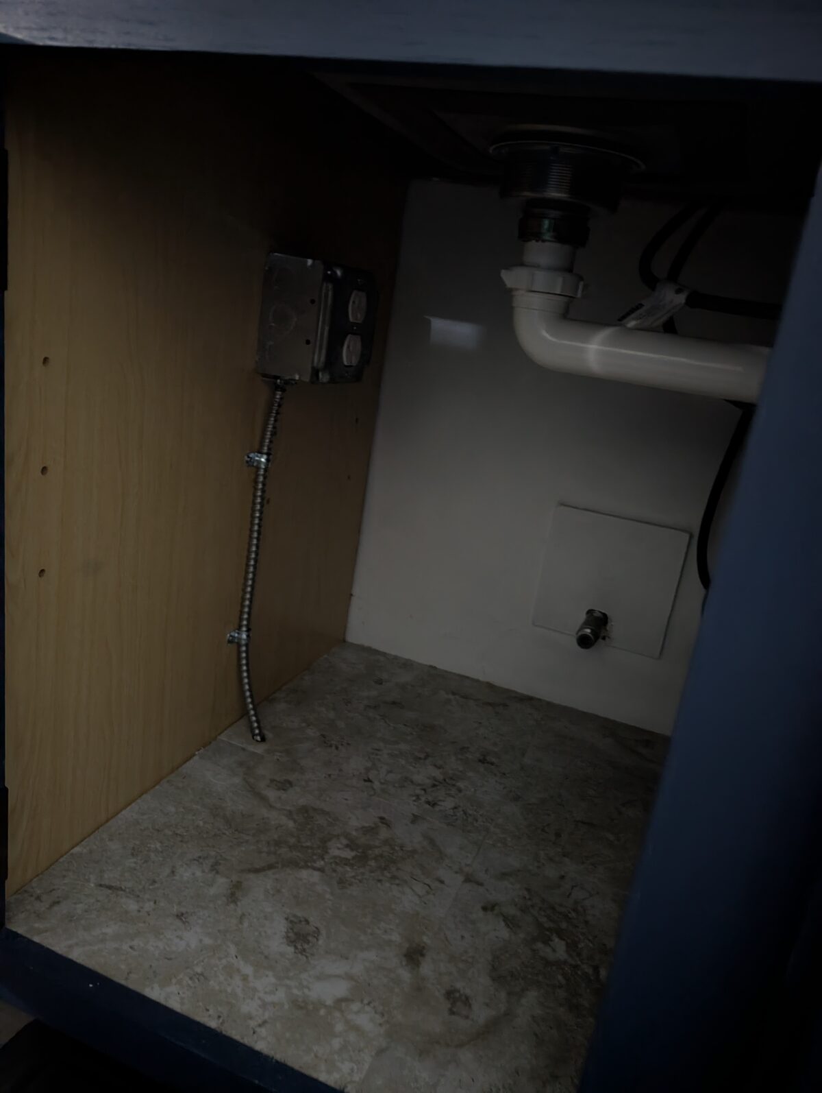 Under-sink dedicated electrical circuit wired with armored MC cable